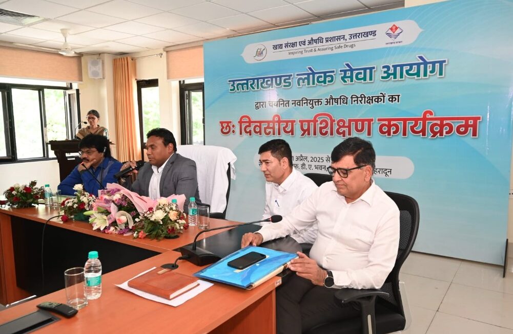 राज्य में हर नागरिक को गुणवत्तायुक्त, मानक स्तर की औषधियाँ समय पर उपलब्ध हों- डॉ. राजेश कुमार