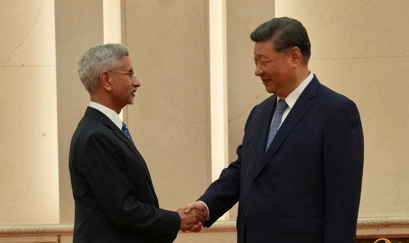 भारत-चीन रिश्तों में नई शुरुआत: विदेश मंत्री डॉ. एस.जयशंकर ने चीनी राष्ट्रपति शी जिनपिंग से की मुलाकात