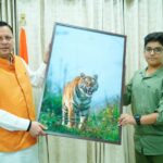 अंतरराष्ट्रीय बाघ दिवस पर सीएम धामी से मिले युवा फोटोग्राफर शौर्य प्रताप