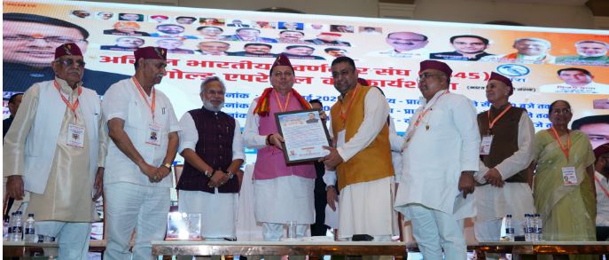 स्वर्णकार उत्तराखंड की पारंपरिक आभूषणों को वैश्विक मंच पर लाने का प्रयास करे – सीएम धामी