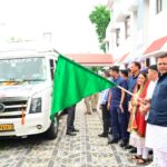 मुख्यमंत्री ने टनकपुर से कैलाश मानसरोवर यात्रा के पहले दल को हरी झंडी दिखाकर किया रवाना