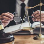 देहरादून कोर्ट परिसर में फर्जी वकीलों पर सख्ती, ड्रेस में पकड़े गए तो होगी FIR