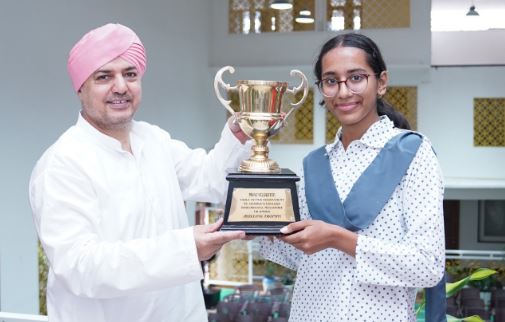 टेबल टैनिस खिलाड़ी स्तुति कुकरेती की प्रतिभा को श्री गुरु राम राय विश्वविद्यालय ने किया सम्मानित