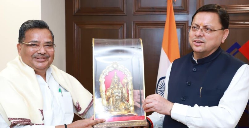 उत्तर प्रदेश के पर्यटन एवं संस्कृति मंत्री जयवीर सिंह ने सीएम धामी से की भेंट