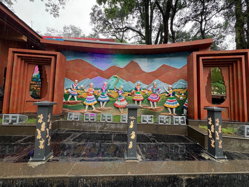 देहरादून के प्रमुख चौराहों को मिला पहाड़ी अंदाज का नया स्वरूप