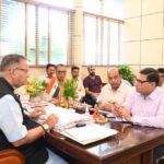 मसूरी विधानसभा क्षेत्र में सिंचाई विभाग की योजनाओं की समीक्षा करते कैबिनेट मंत्री गणेश जोशी