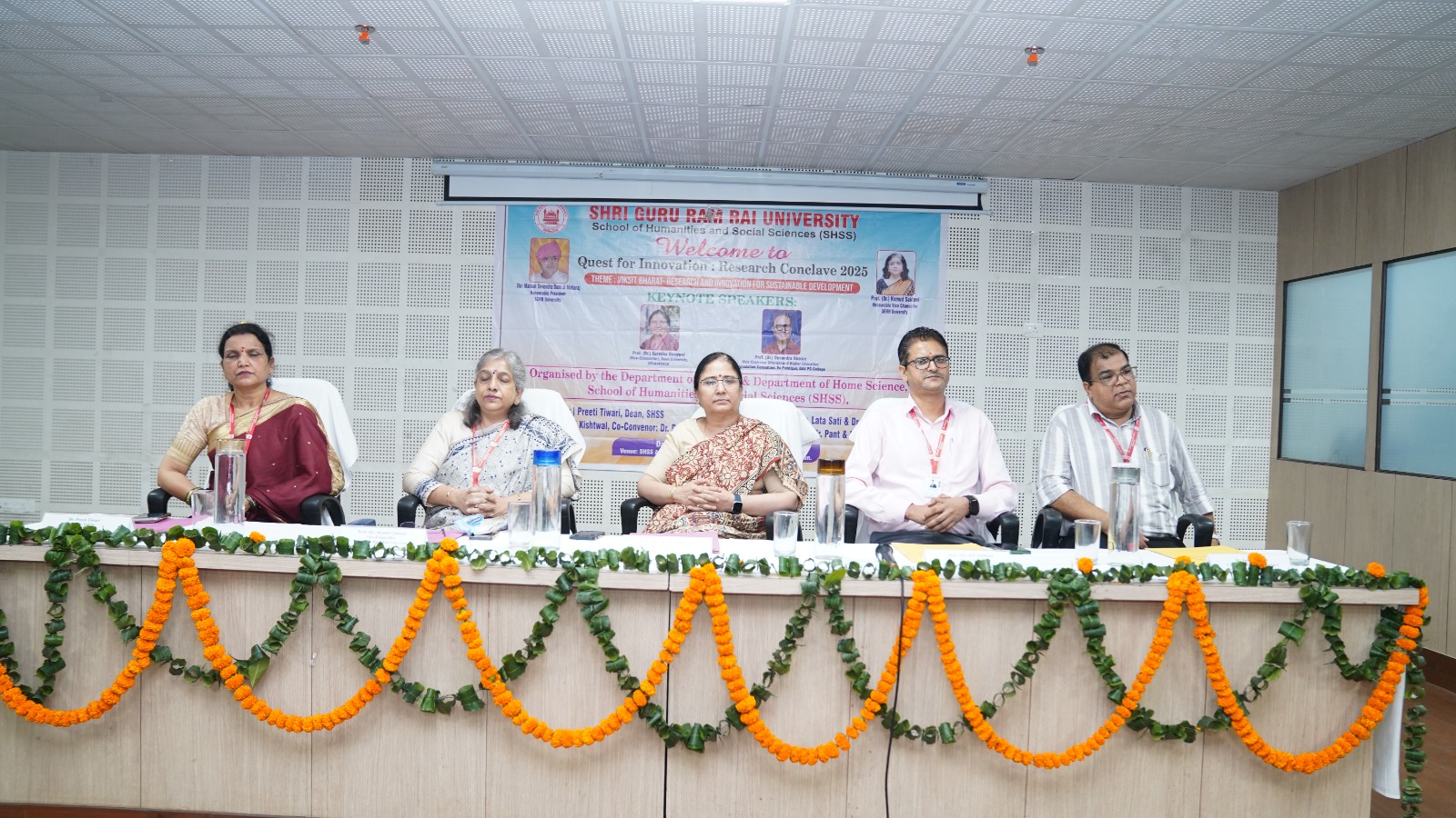 एसजीआरआरयू  में रिसर्च कांक्लेव 2025 का आयोजन : नवाचार और सतत विकास का उत्सव