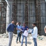डीएम सविन बंसल ने भंडारीबाग रेलवे ओवरब्रिज निर्माण कार्यों का किया स्थलीय निरीक्षण
