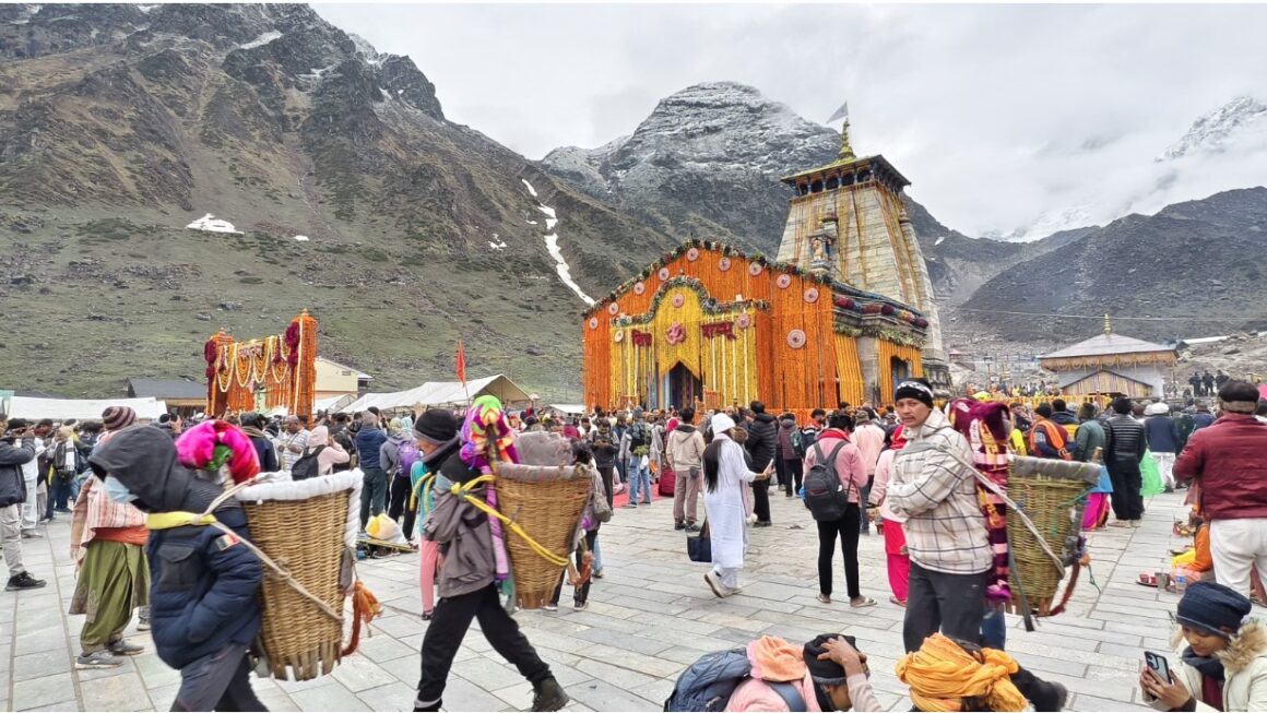 उत्तराखंड की पारंपरिक निर्माण शैली: आपदाओं में भी अडिग मंदिर और भवन