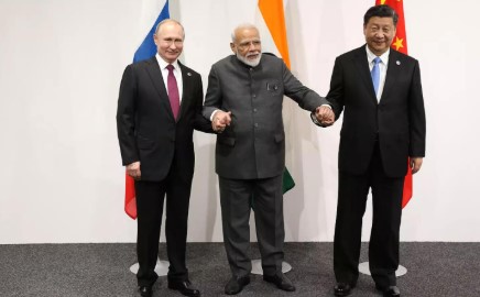 SCO सम्मेलन में भारत ने अमेरिका को दिए सख्त संदेश, चर्चा में रही मोदी-पुतिन की गर्मजोशी