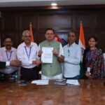 गढ़वाल हितैषिणी सभा ने मुख्यमंत्री राहत कोष में दिए ₹3.51 लाख