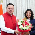मुख्यमंत्री धामी से मिली वर्ल्ड कप विजेता स्नेह राणा