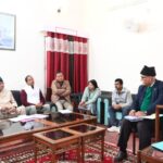 योजनाओं को गाँवो तक पहुंचाने के लिए कार्यशालाओं का आयोजन करें अधिकारी- मंत्री गणेश जोशी