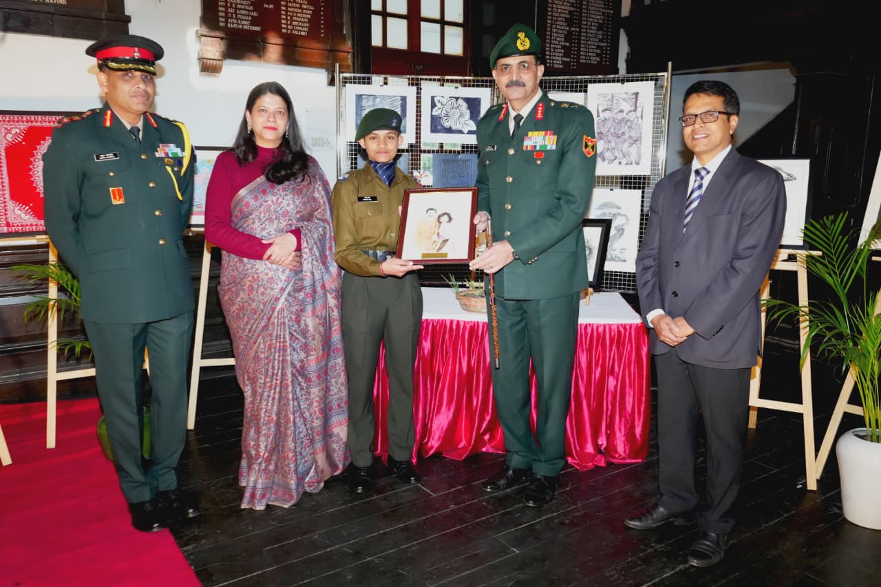 आर्मी ट्रेनिंग कमांड के जीओसी-इन-सी लेफ्टिनेंट जनरल देवेंद्र शर्मा का आरआईएमसी दौरा
