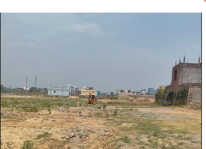 अवैध प्लॉटिंग पर एमडीडीए का सख्त एक्शन, मेहुवाला में 10 बीघा जमीन पर विकसित हो रही अवैध कॉलोनी ध्वस्त