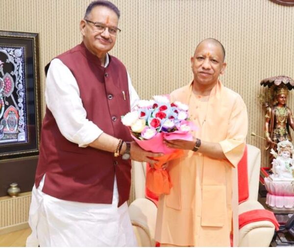 कृषि मंत्री गणेश जोशी ने उत्तर प्रदेश के मुख्यमंत्री योगी आदित्यनाथ से की शिष्टाचार भेंट