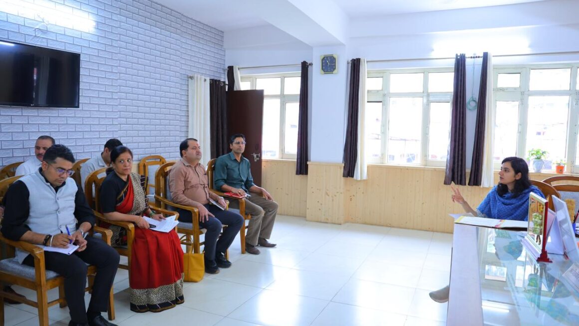 NEET UG 2026 को लेकर पौड़ी प्रशासन अलर्ट, तैयारियों की समीक्षा