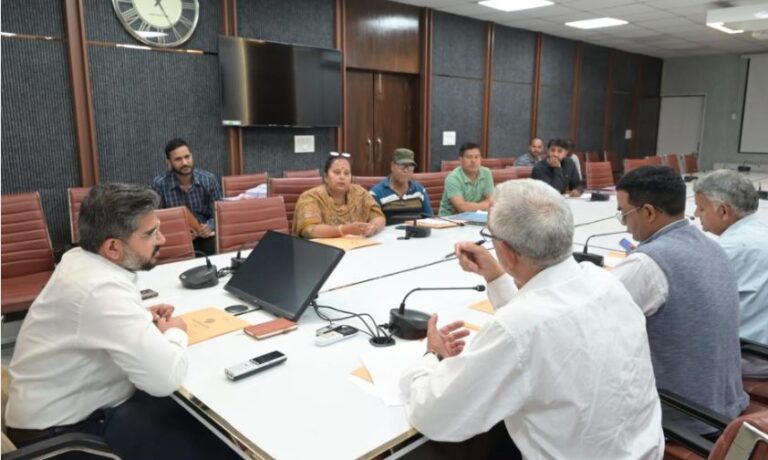 विशेष गहन पुनरीक्षण की तैयारियां तेज, राजनीतिक दलों के प्रतिनिधियों के साथ अहम बैठक