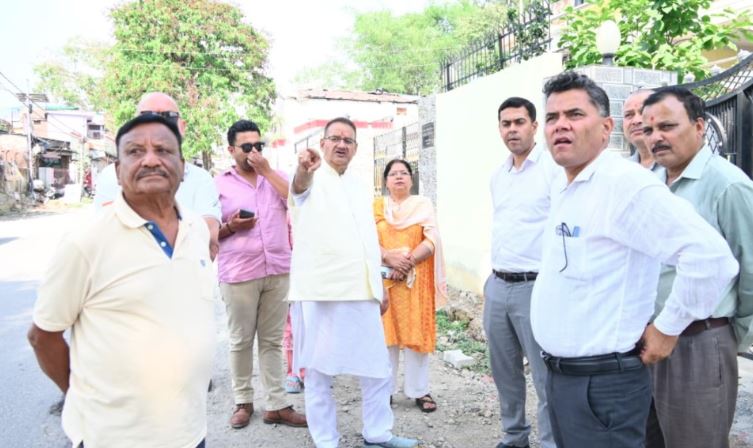 मंत्री गणेश जोशी ने अनारवाला-मालसी मोटर मार्ग पर चल रहे मरम्मत एवं सुधार कार्यों का किया निरीक्षण 