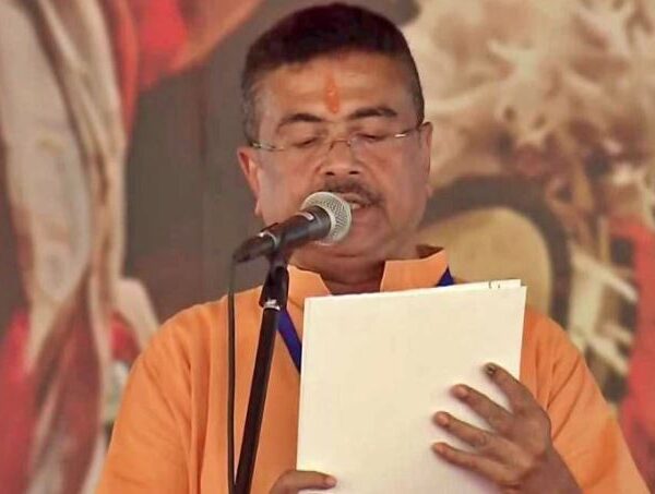 शुभेंदु अधिकारी बने पश्चिम बंगाल के नए मुख्यमंत्री, राज्यपाल ने दिलाई शपथ