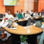 ईंधन बचत पर धामी सरकार सख्त, सरकारी वाहनों में 50% EV अनिवार्य