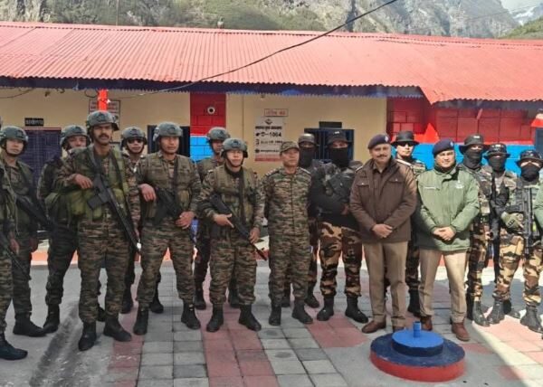 धाम की सुरक्षा सर्वोपरि- बद्रीनाथ में पुलिस व एटीएस द्वारा चलाया गया सघन चैकिंग अभियान